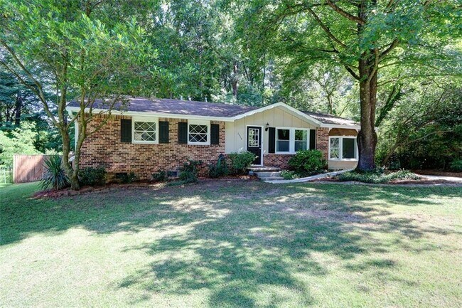 Building Photo - 2968 Fantasy Ln