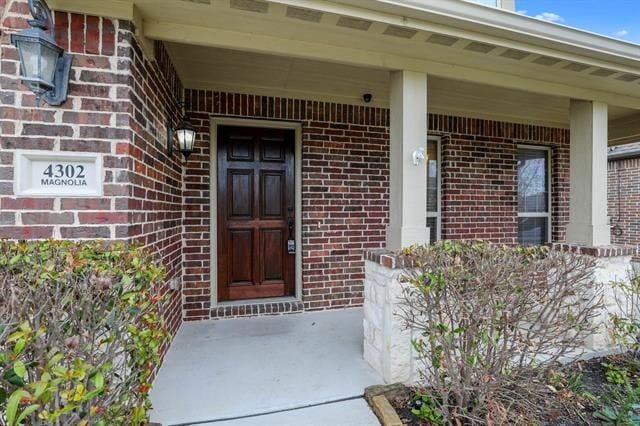 Building Photo - 4302 Magnolia Rd