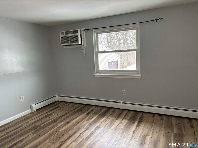 Building Photo - 329 Blackstone Vlg