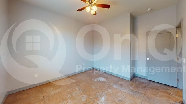 Building Photo - 1421 N Santa Rosa Ave