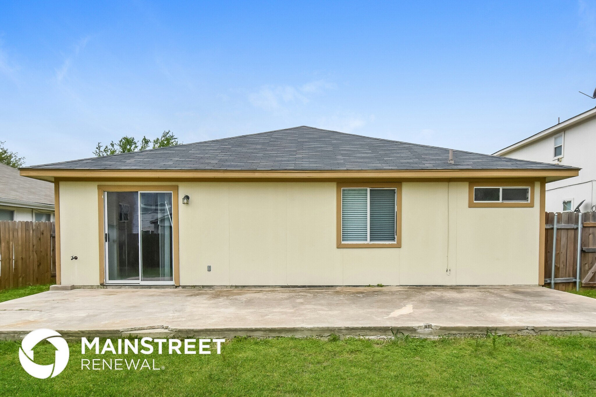 Building Photo - 4846 Dahlia Terrace