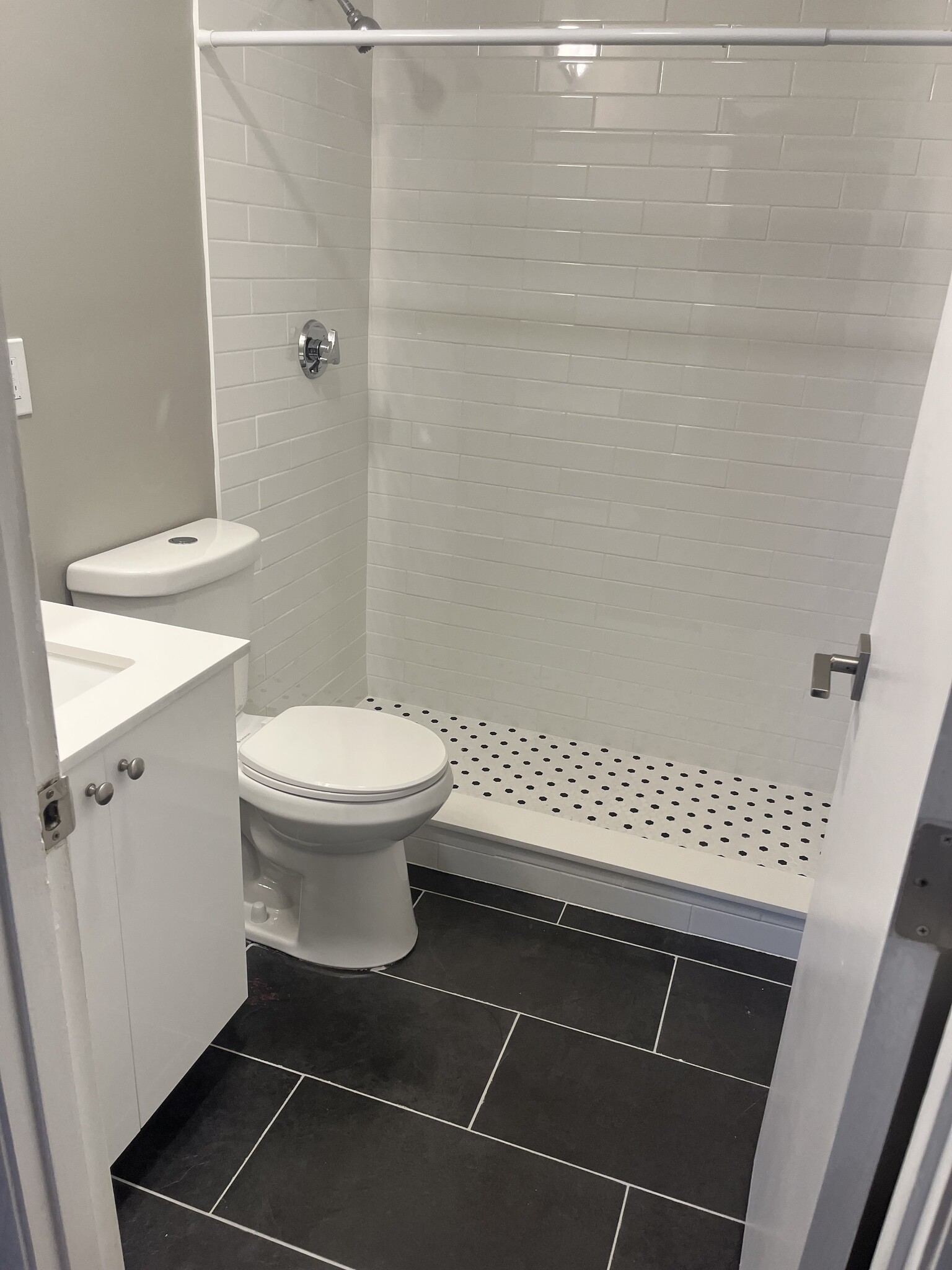 Building Photo - 226 Parker Hill Ave