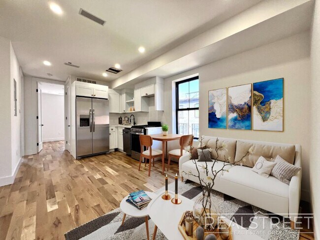 Primary Photo - Marconi Pl