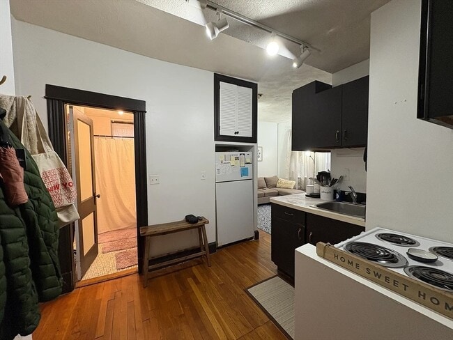 Building Photo - 111 Jersey St