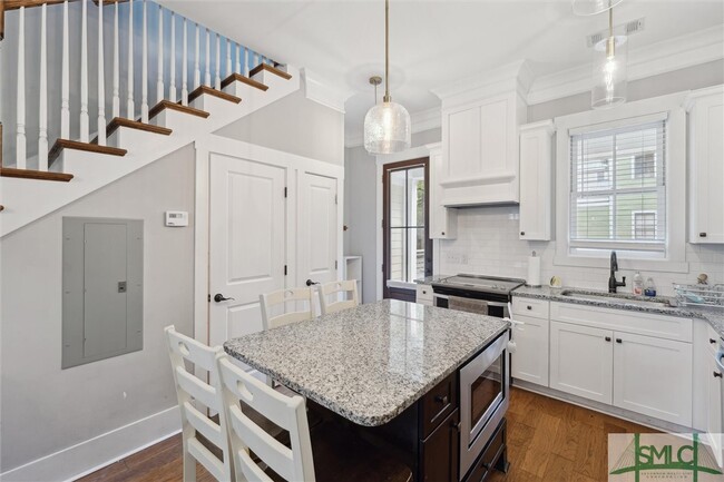 Building Photo - 714 Tattnall St