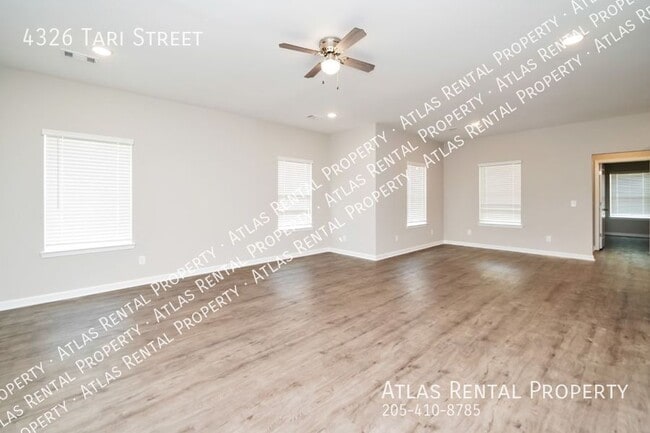 Building Photo - 4326 Tari St