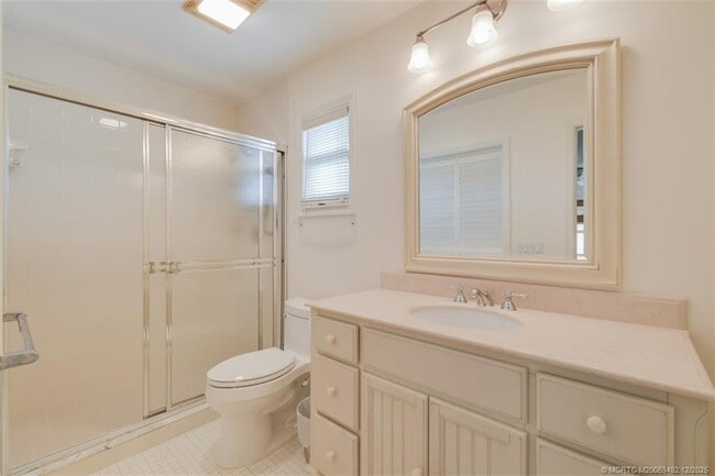 Building Photo - 229 Colony Rd