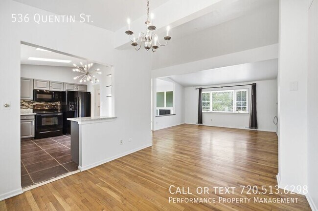 Building Photo - 536 Quentin St