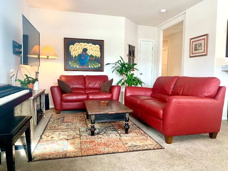 Primary Photo - 308 N 6th St