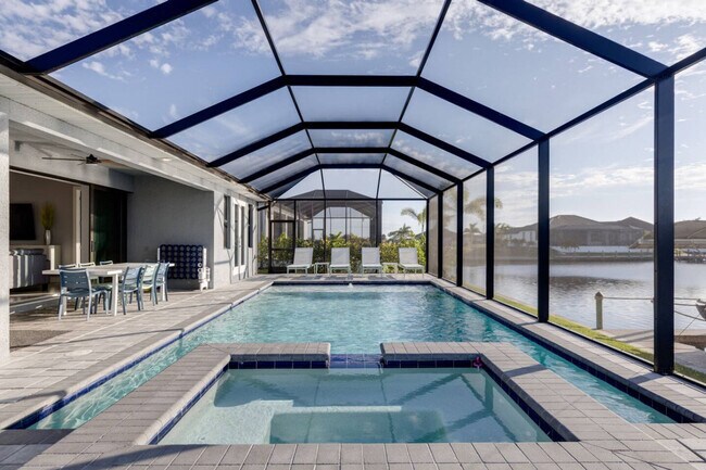 Building Photo - 1720 Burnt Store Rd N