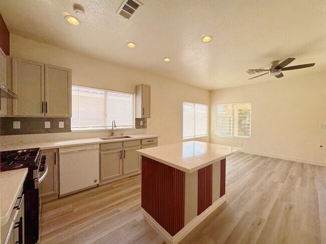 Building Photo - 7849 Blue Brook Dr