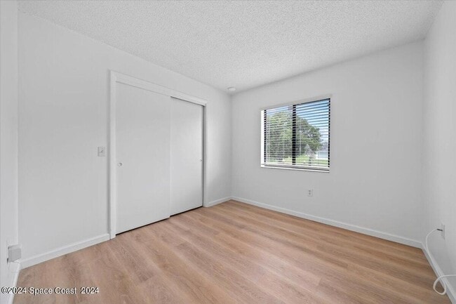 Building Photo - 222 San Juan Cir