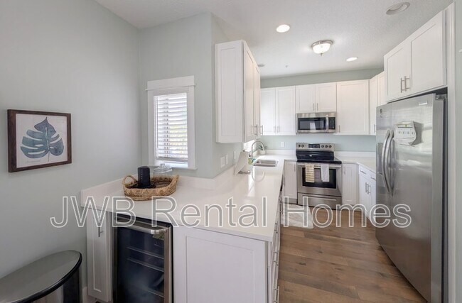 Building Photo - 361 Ahern St