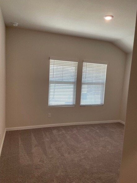 Building Photo - 3116 Kingsgarden Rd