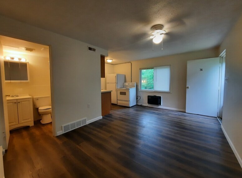 Building Photo - 2384 Williams Creek Rd