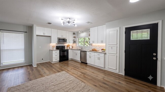 Building Photo - 14419 Cypress Leaf Dr