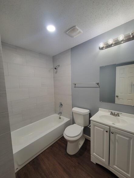 Primary bathroom - 16511 W Sandy Meadows Dr