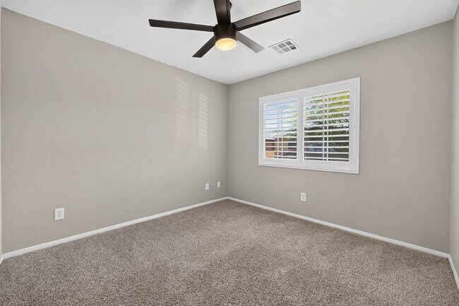 Building Photo - 6777 Wormwood Ln