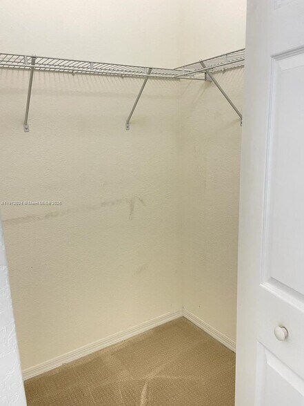 Building Photo - 14934 SW 41st Ln