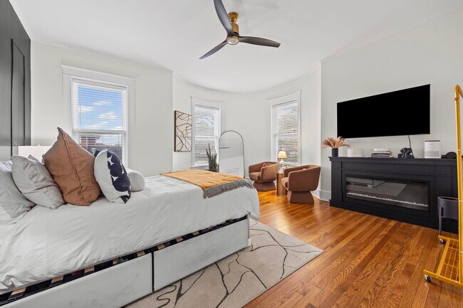 Building Photo - 1116 Poplar Ave