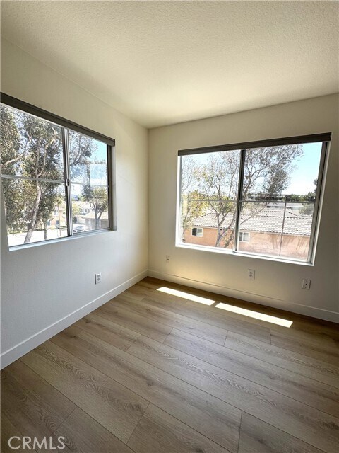 Building Photo - 1011 Harbor Village Dr