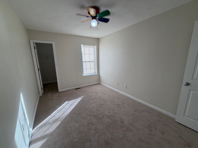 Building Photo - Long Point