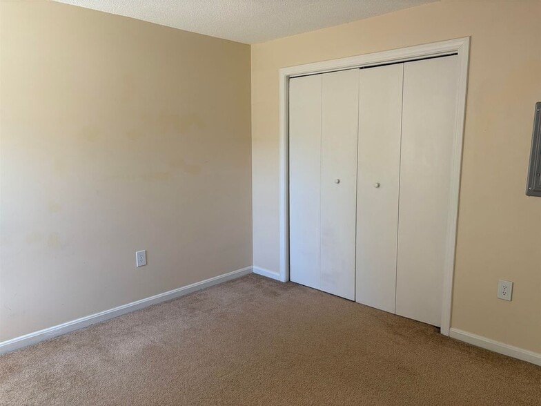 Building Photo - 804 White Cedar Blvd