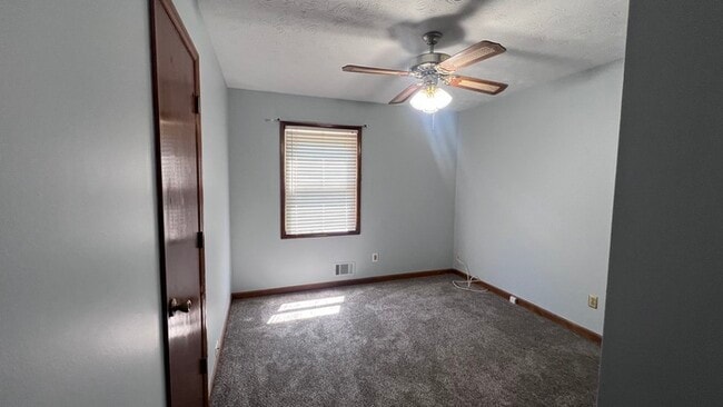 Building Photo - 6460 Lake Esther Dr