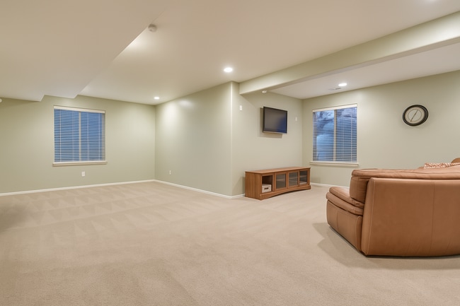 Building Photo - Beautiful Traverse Mtn home for sale!