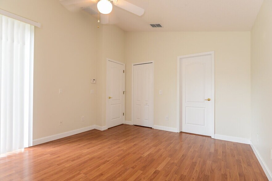 Building Photo - 30629 Midtown Ct