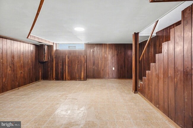 Building Photo - 828 St Dunstans Rd