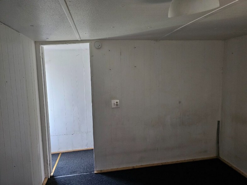Building Photo - 1801 S Business 45