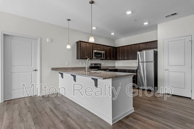 Primary Photo - 130 Grove Cir
