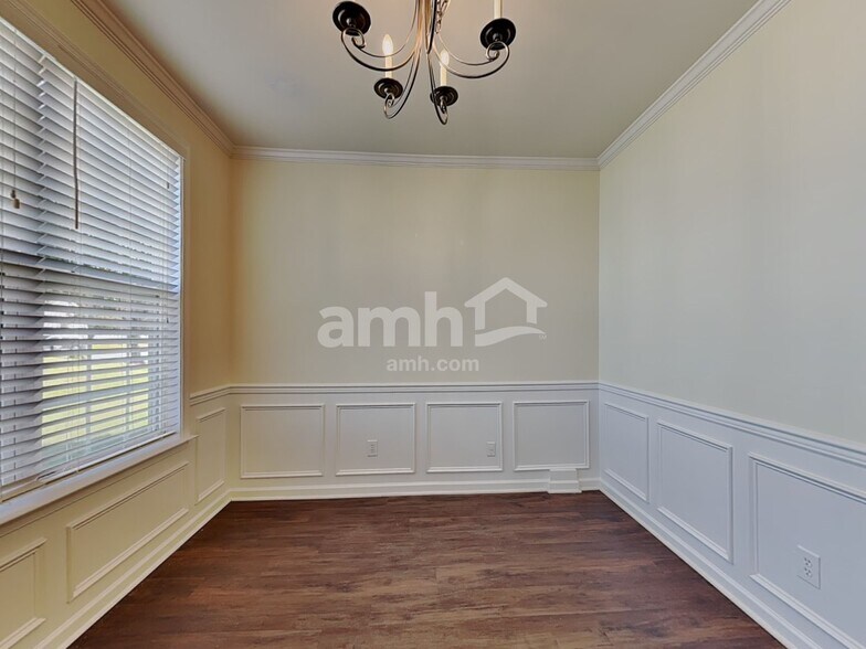 Building Photo - 4131 Crestview Place Dr