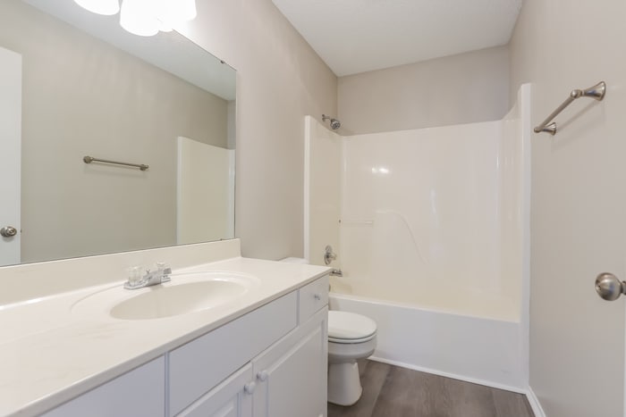 Building Photo - 117 Village Dr