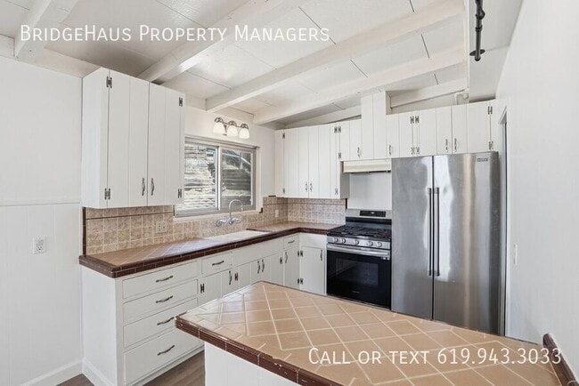 Building Photo - 7562 Zemco Dr