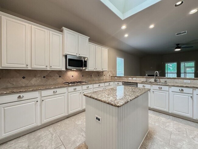 Building Photo - 10 Pilot Rock Pl