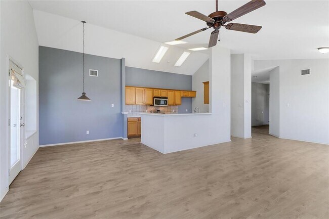Building Photo - 17300 Zola Ln