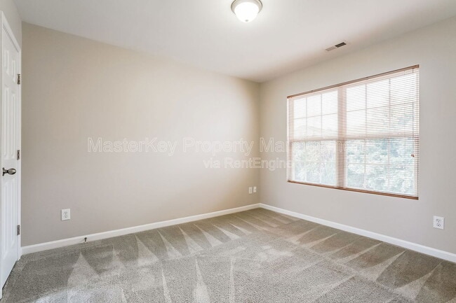 Building Photo - 1640 Extine Ln