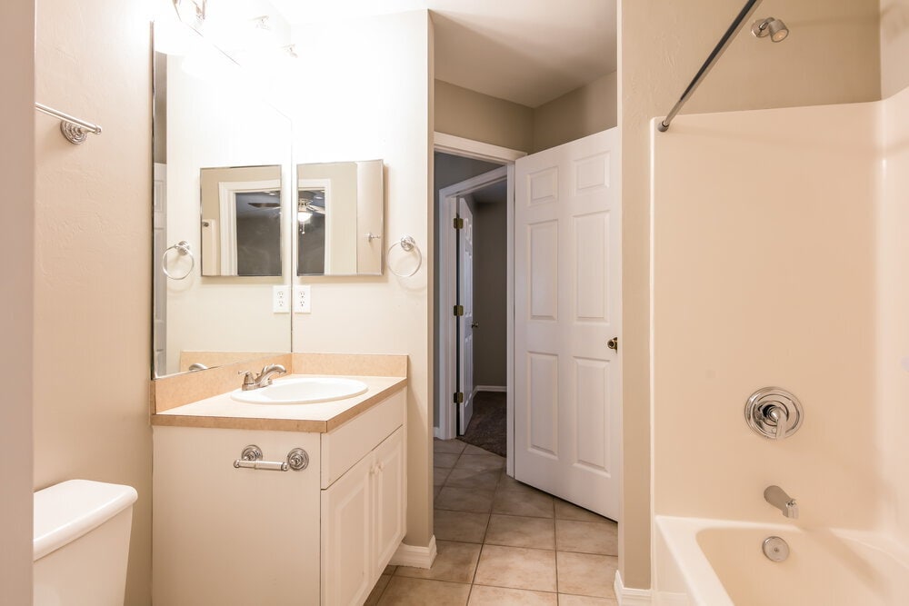 Building Photo - 3013 SW 4th Pl