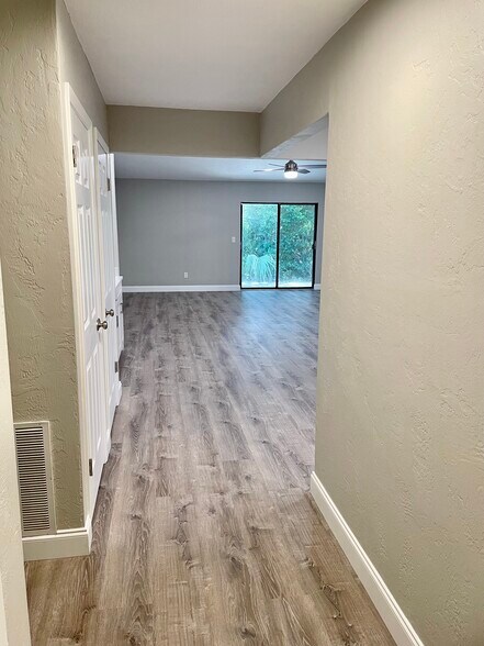 Building Photo - 56 Wildwood Trl