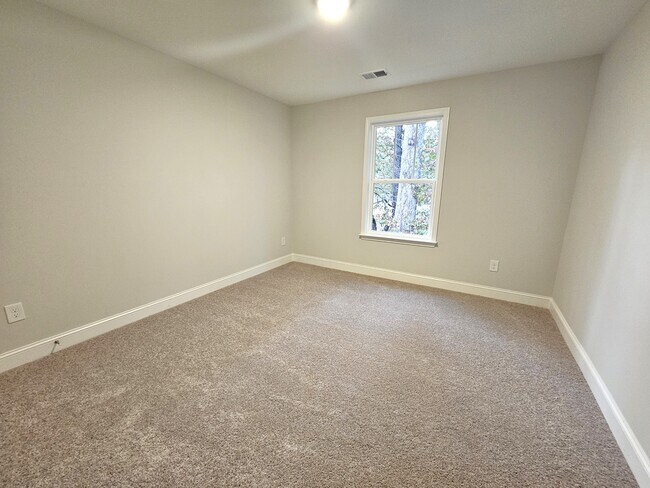 Building Photo - 117 Marianne Ln