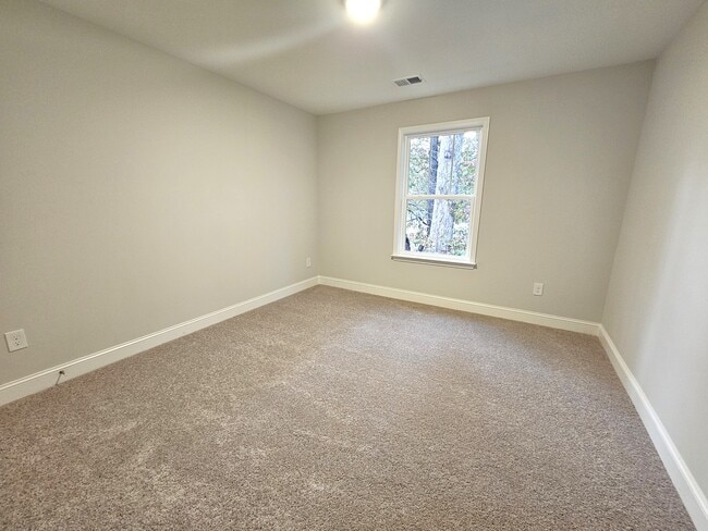 Building Photo - 121 Marianne Ln