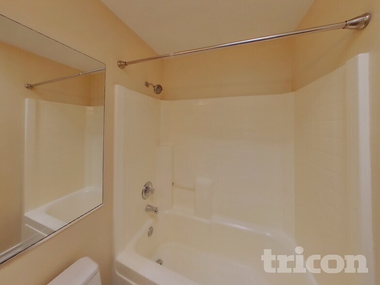 Building Photo - 14628 81st Ave E