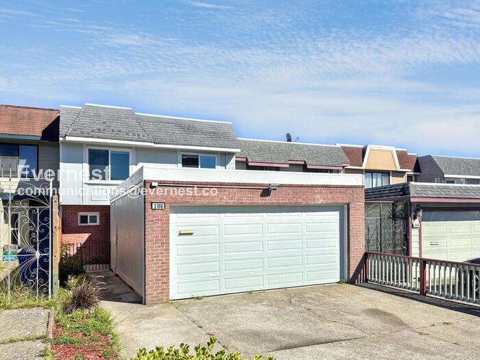 Building Photo - 3766 Callan Blvd