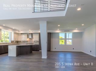 Building Photo - 205 S Irena Ave