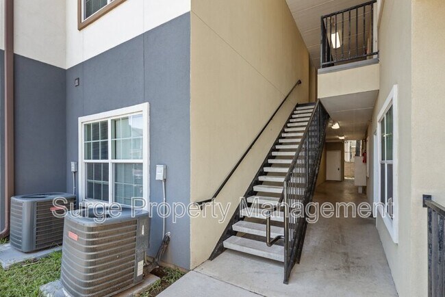 Building Photo - 13609 Pinnacle Cir W