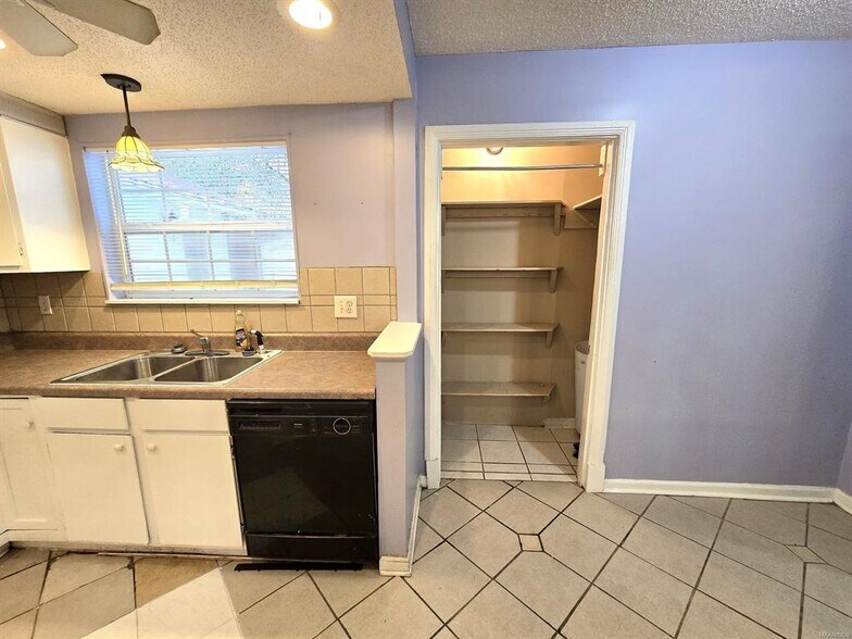 Building Photo - 3891 Frasier St