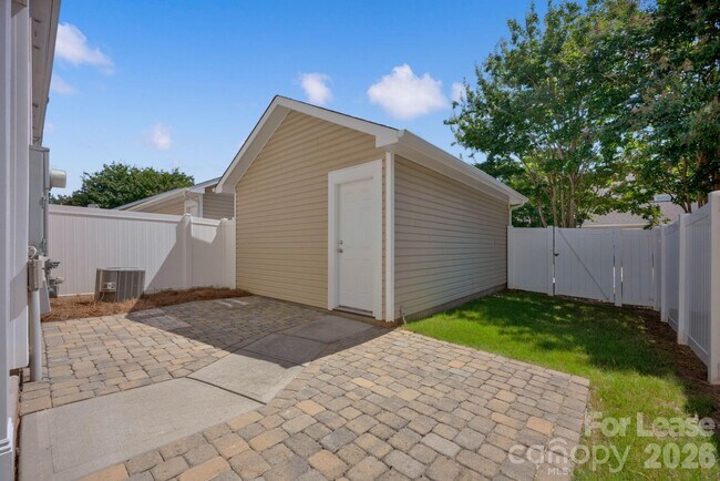 Building Photo - 18448 W Catawba Ave