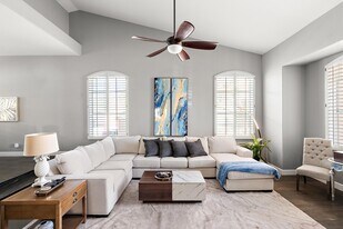 Building Photo - 13010 E Shangri La Rd